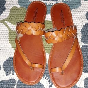 American Eagle Outfitters thong sandals